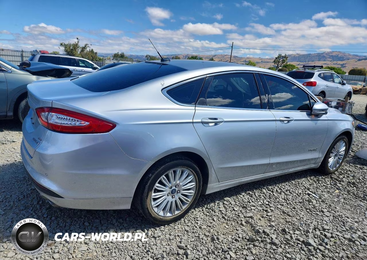 2014 Ford Fusion Se Hybrid VIN:3FA6P0LU7ER234928 - 3