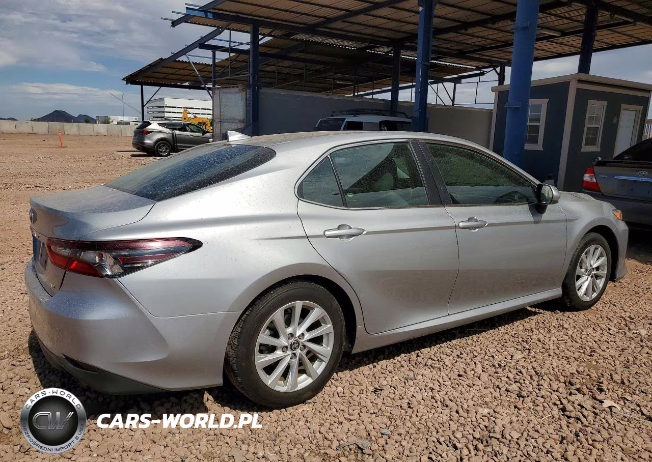 2023 Toyota Camry Le VIN:4T1C11AK3PU097015 - 3