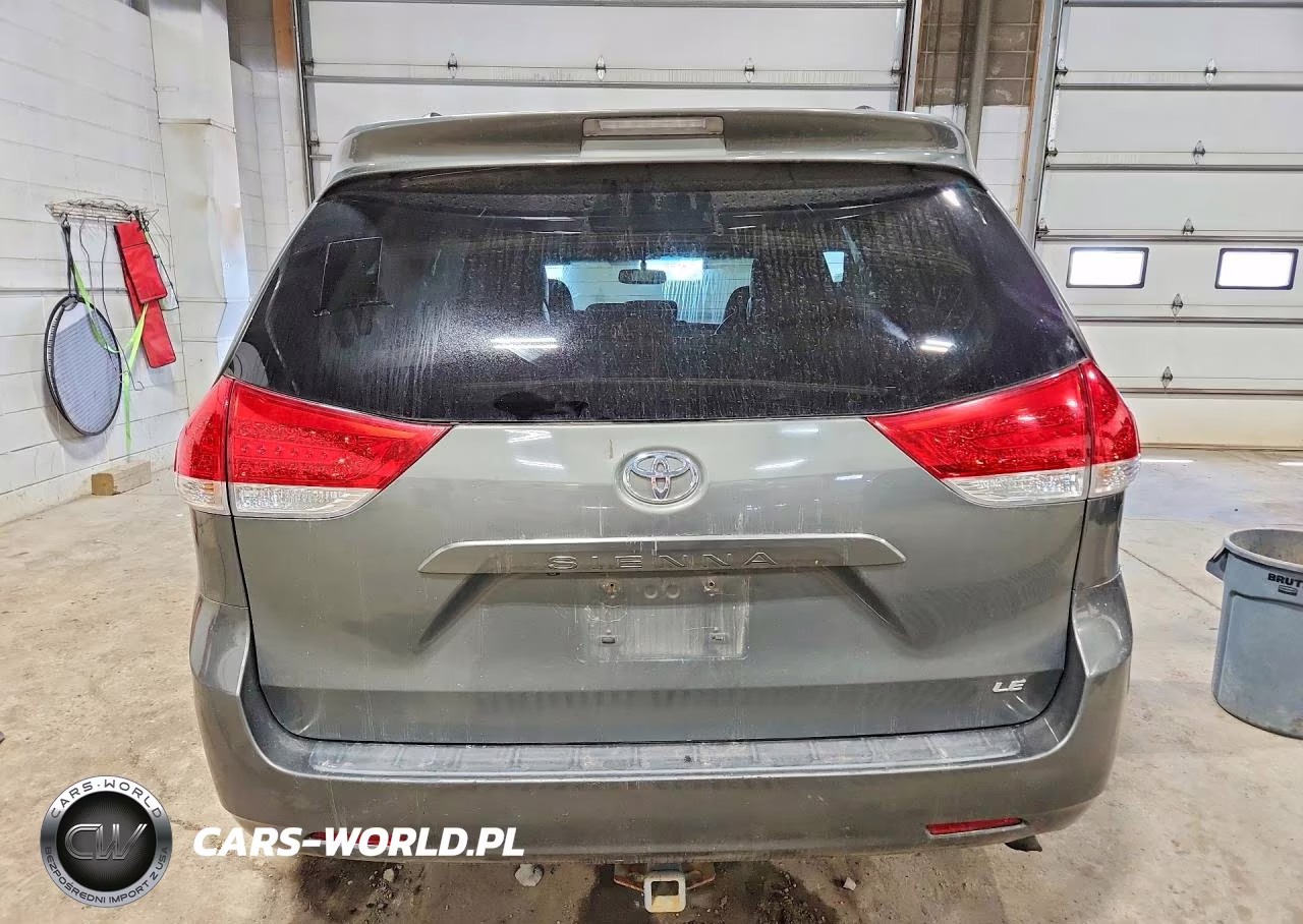 2011 Toyota Sienna Le VIN:5TDKK3DC4BS079469 - 6