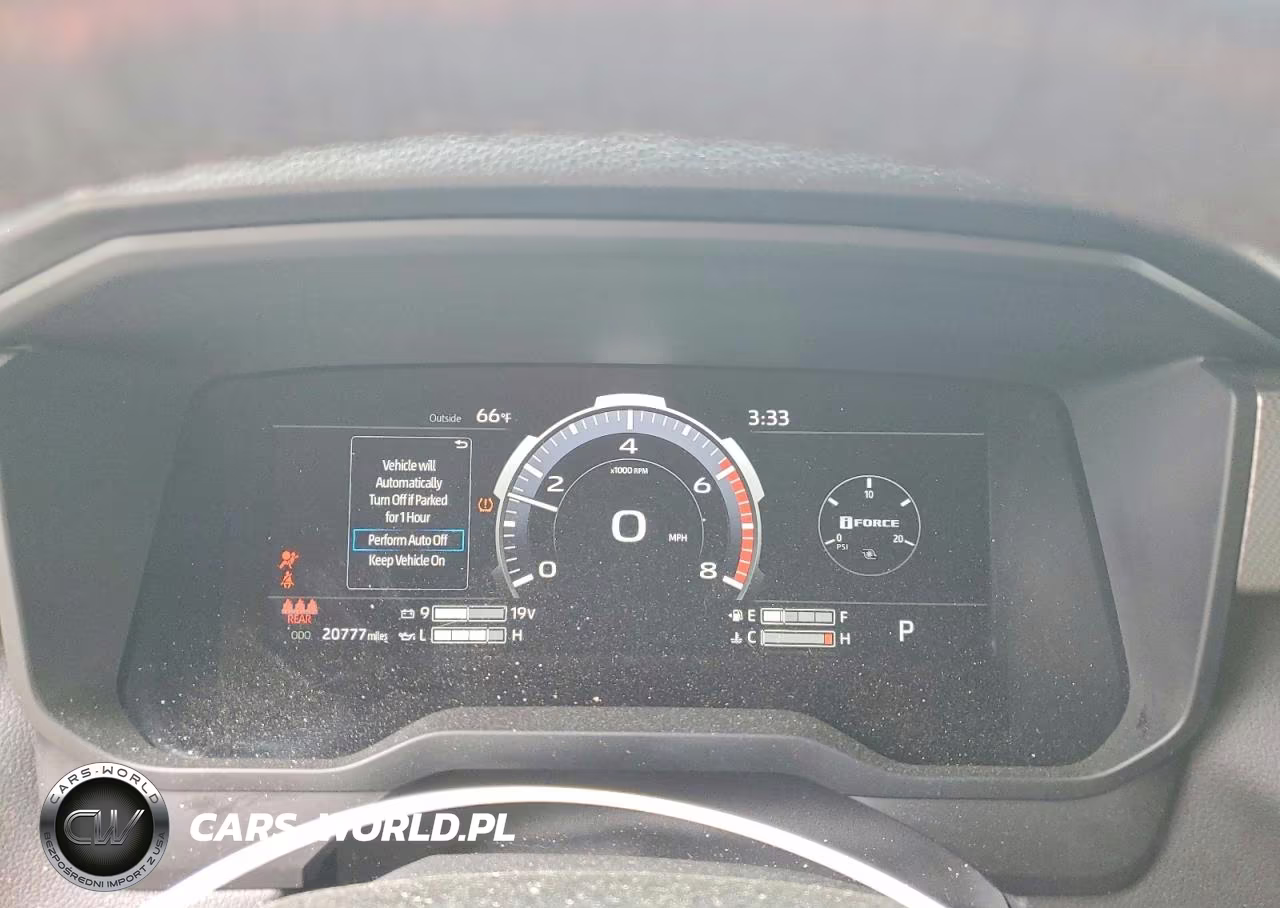 2025 Toyota Tundra Limited VIN:5TFWA5EC2SX046141 - 8