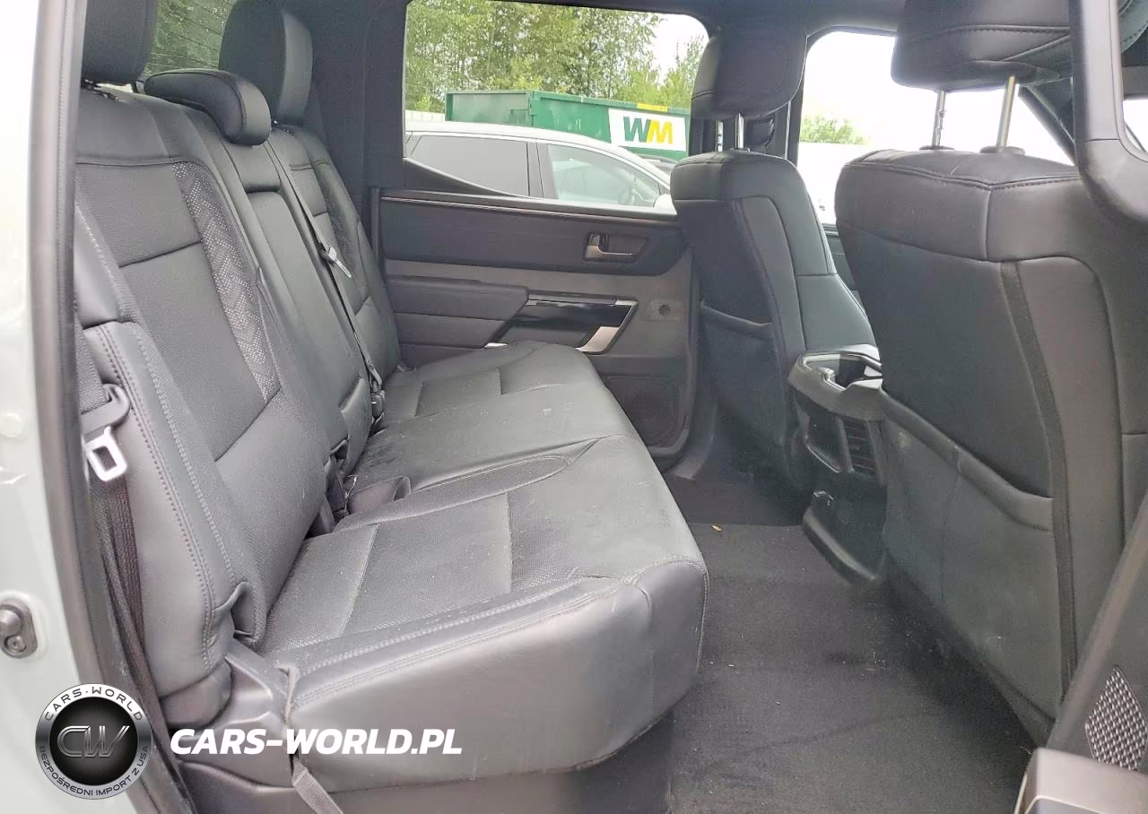 2025 Toyota Tundra Limited VIN:5TFWA5EC2SX046141 - 9