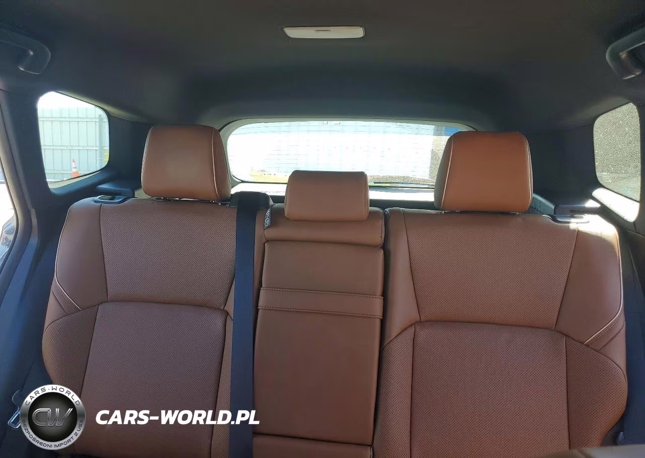 2026 Toyota Crown Signia Xle VIN:JTDACAAJ4T3035877 - 10