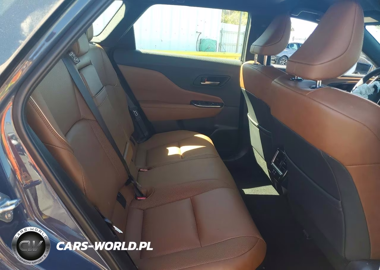 2026 Toyota Crown Signia Xle VIN:JTDACAAJ4T3035877 - 11