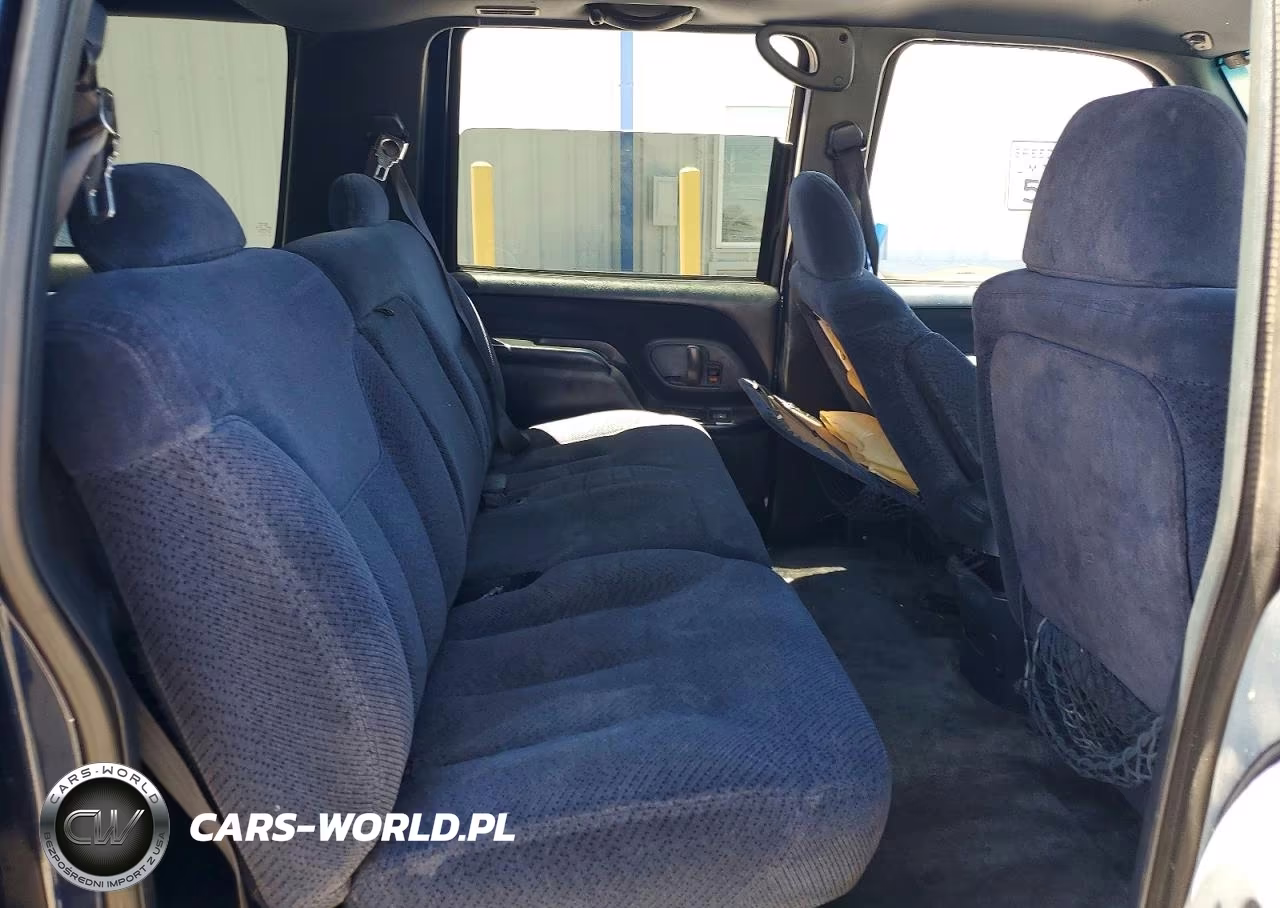 1995 Chevrolet Suburban C2500 VIN:1GNGC26N9SJ326176 - 11