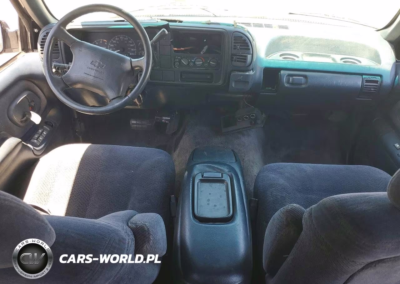 1995 Chevrolet Suburban C2500 VIN:1GNGC26N9SJ326176 - 8