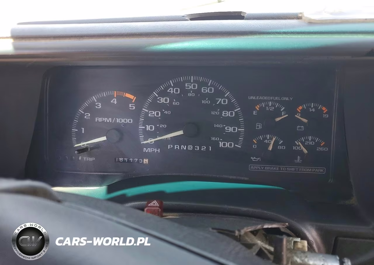1995 Chevrolet Suburban C2500 VIN:1GNGC26N9SJ326176 - 9