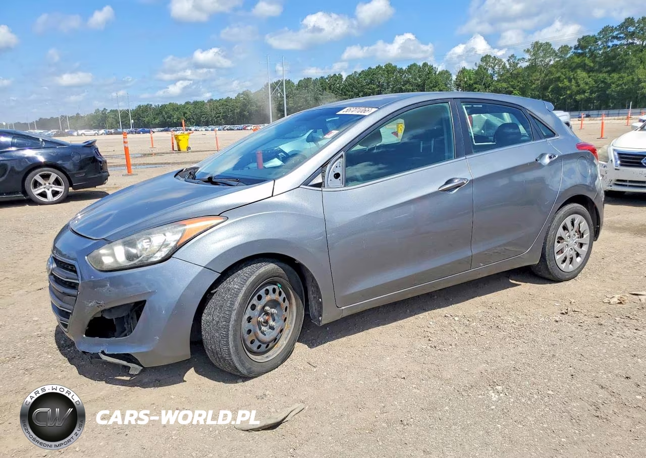 2017 Hyundai Elantra Gt Base – zdjęcie 1 z 12