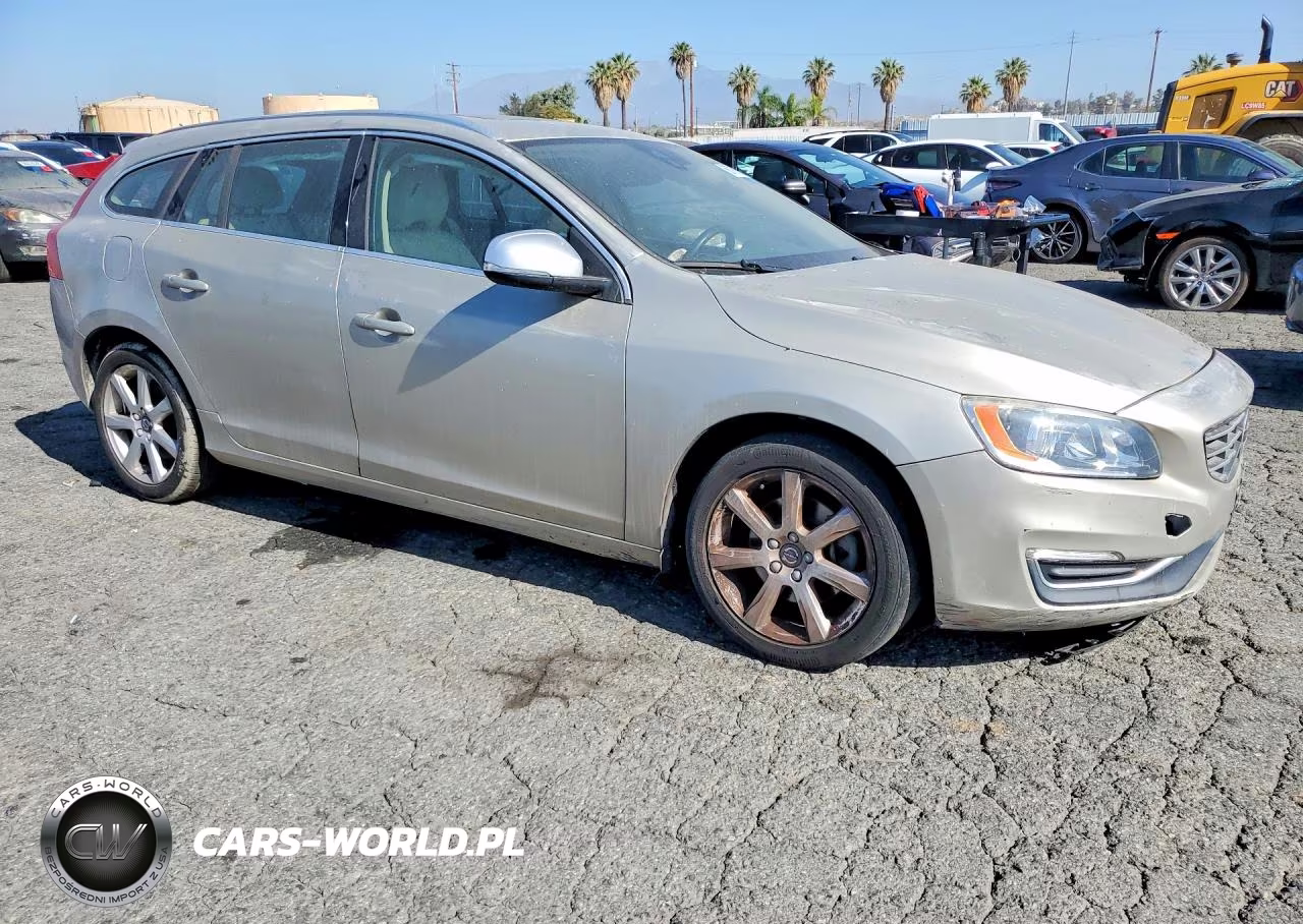 2017 Volvo V60 T5 Premier VIN:YV140MEK7H1373054 - 4