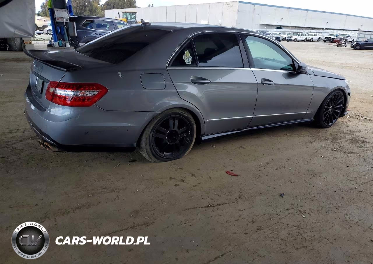 2011 Mercedes-Benz E 550 VIN:WDDHF7CB8BA316918 - 3