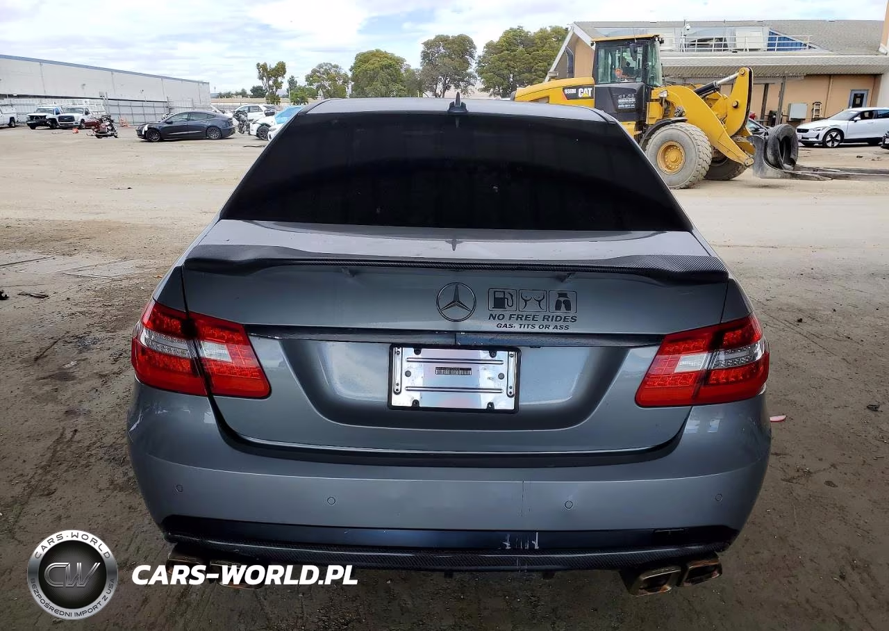 2011 Mercedes-Benz E 550 VIN:WDDHF7CB8BA316918 - 6