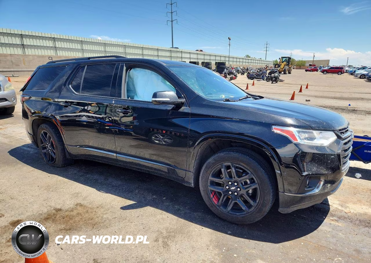 2018 Chevrolet Traverse Premier VIN:1GNEVJKW4JJ251038 - 4
