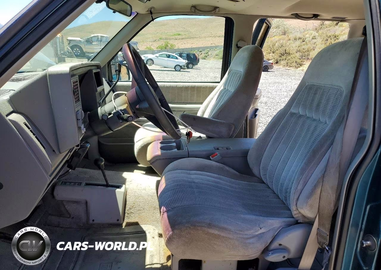 1993 Chevrolet Suburban K2500 VIN:1GNGK26N8PJ336367 - 7