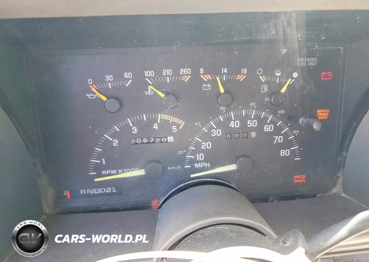 1993 Chevrolet Suburban K2500 VIN:1GNGK26N8PJ336367 - 9