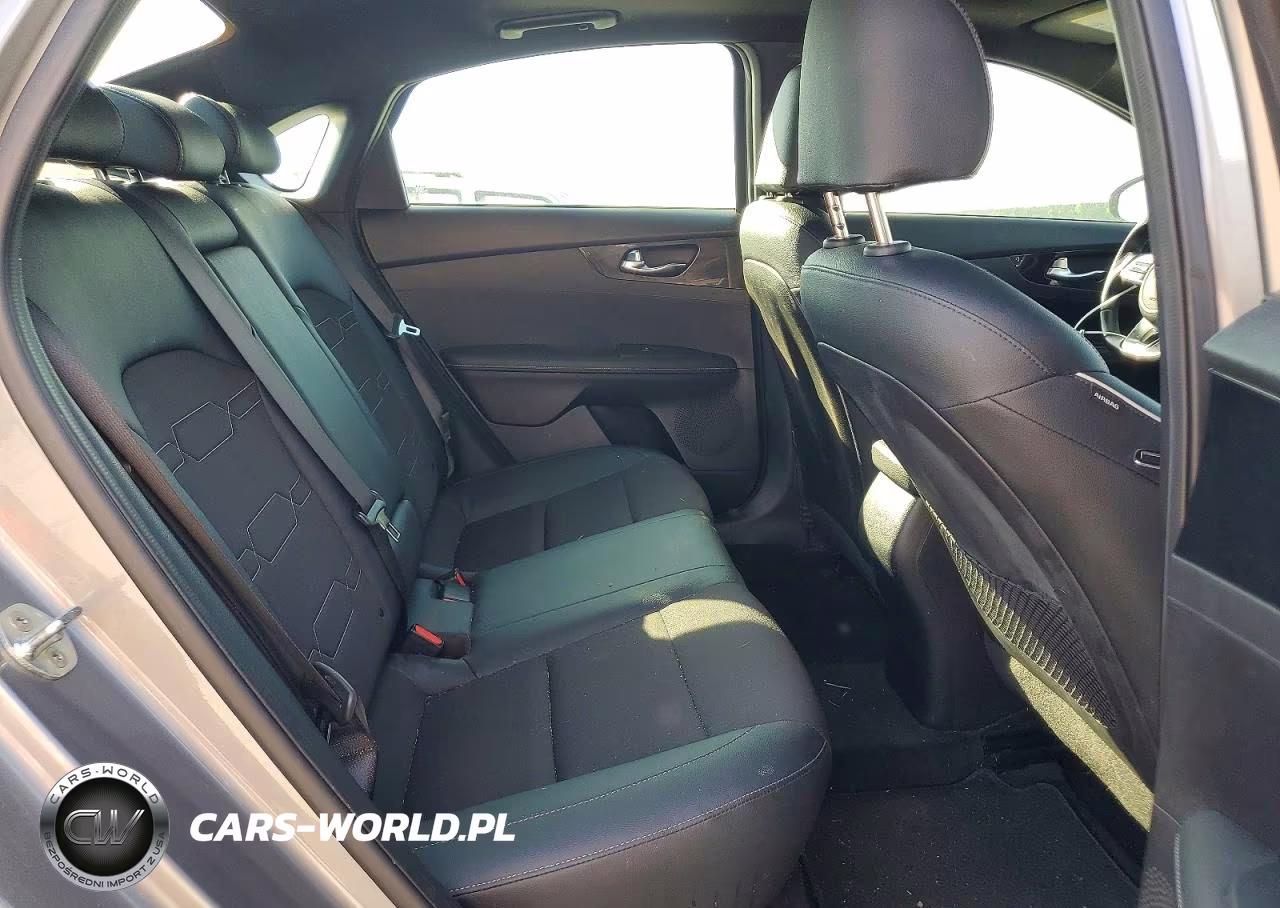 2022 Kia Forte Gt Line VIN:3KPF54AD4NE421108 - 10