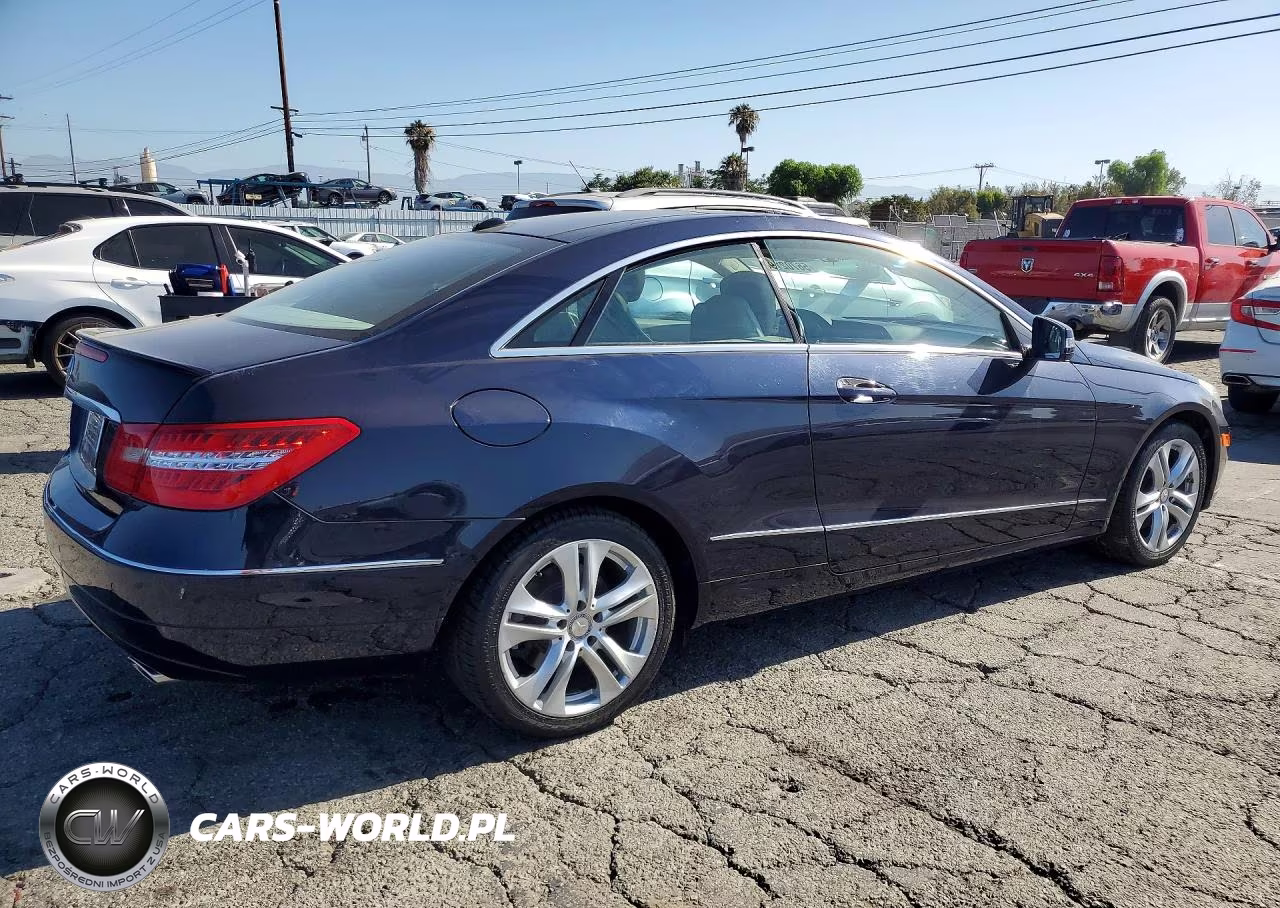 2011 Mercedes-Benz E 350 VIN:WDDKJ5GB1BF093708 - 3