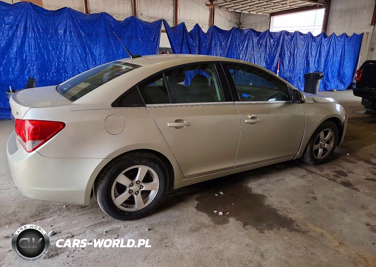 2013 Chevrolet Cruze Lt VIN:1G1PC5SB5D7235002 - 3