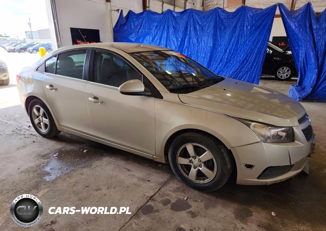 2013 Chevrolet Cruze Lt VIN:1G1PC5SB5D7235002 - 4