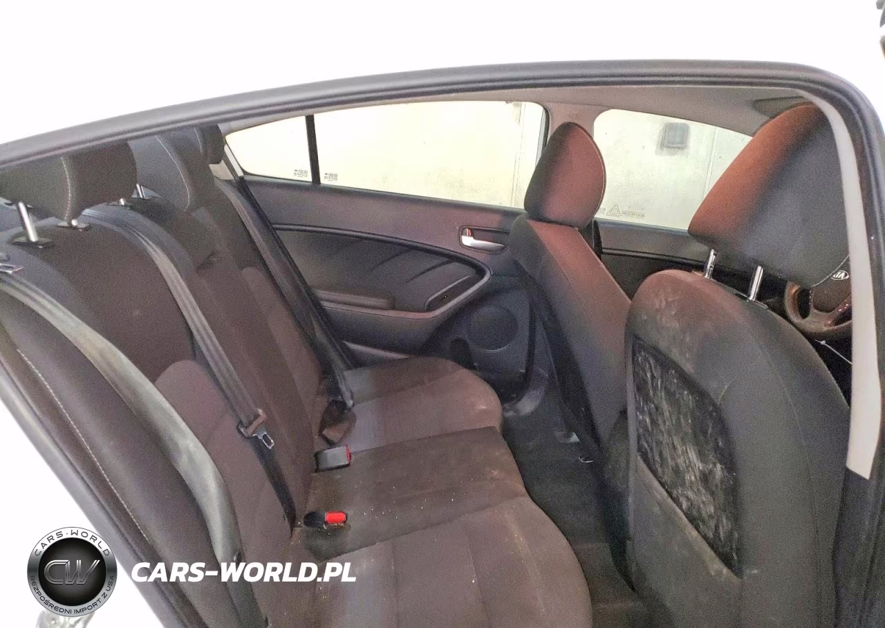 2018 Kia Forte Lx VIN:3KPFL4A77JE235394 - 10