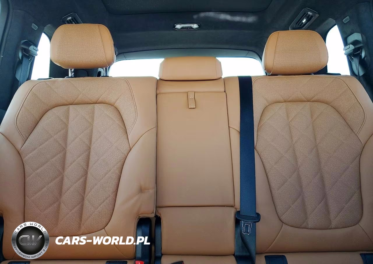 2023 BMW X7 xDrive40I VIN:5UX23EM03P9P92642 - 10