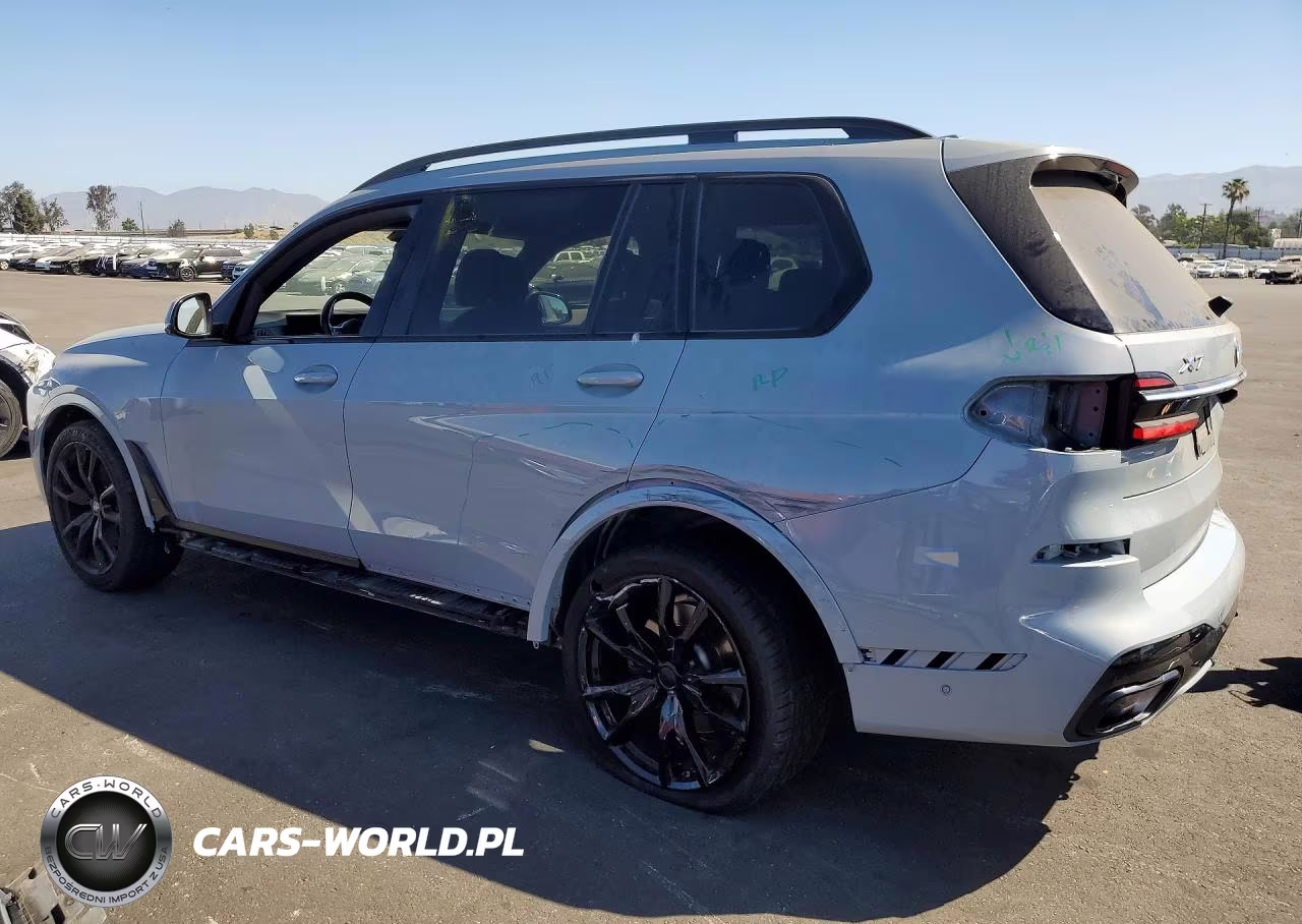 2023 BMW X7 xDrive40I VIN:5UX23EM03P9P92642 - 2