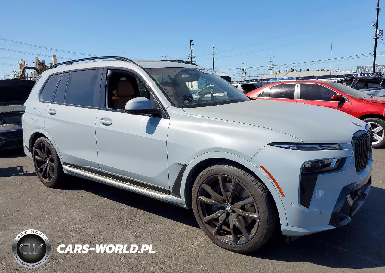 2023 BMW X7 xDrive40I VIN:5UX23EM03P9P92642 - 4
