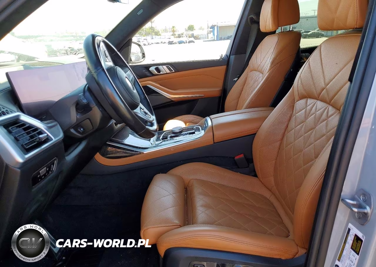 2023 BMW X7 xDrive40I VIN:5UX23EM03P9P92642 - 7