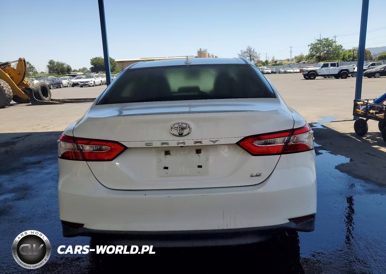 2019 Toyota Camry L VIN:4T1B11HK1KU256981 - 6