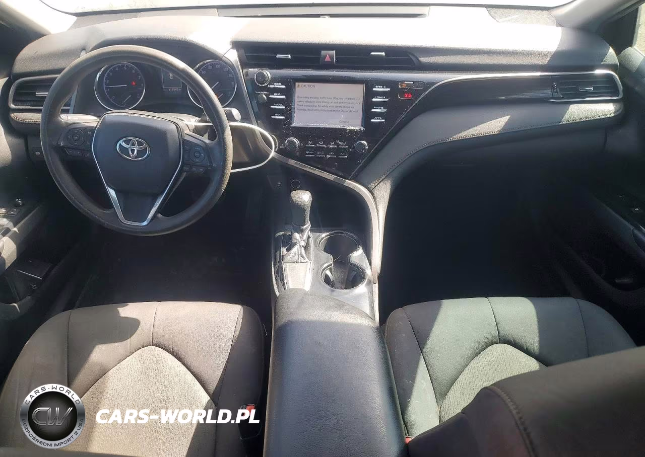 2019 Toyota Camry L VIN:4T1B11HK1KU256981 - 8