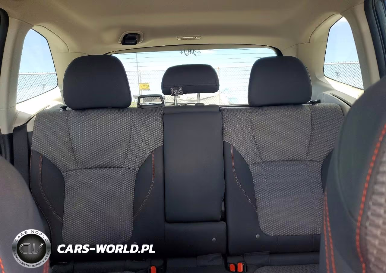 2019 Subaru Forester Sport VIN:JF2SKAKC8KH507878 - 10