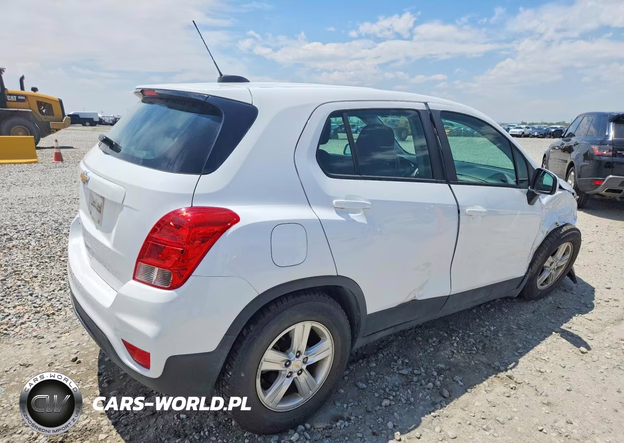 2018 Chevrolet Trax Ls VIN:KL7CJNSB8JB595883 - 3