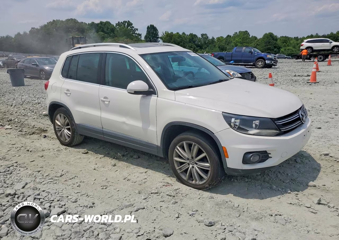 2012 Volkswagen Tiguan S VIN:WVGAV7AX3CW598110 - 4