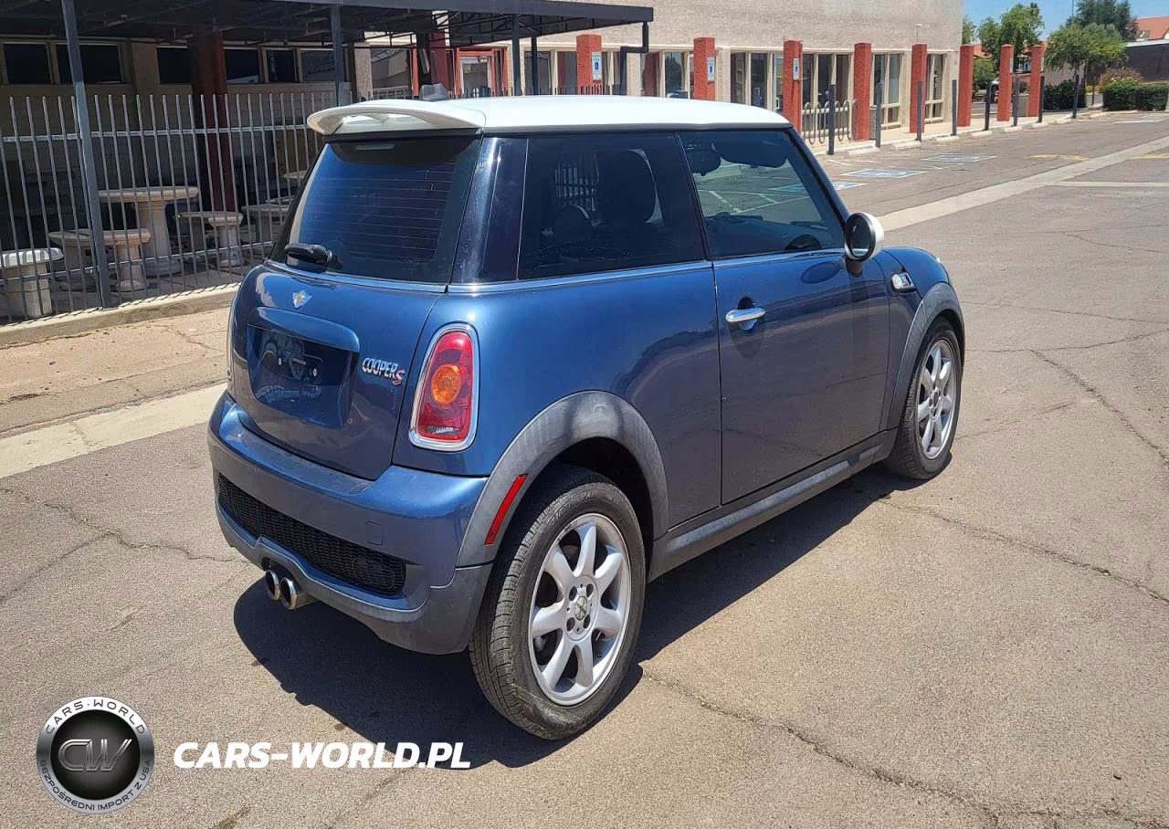 2010 Mini Cooper S VIN:WMWMF7C59ATZ72838 - 4