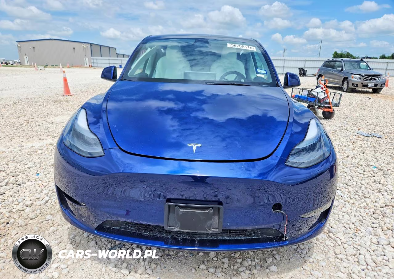 2024 Tesla Model Y VIN:7SAYGDEE9RA333290 - 5