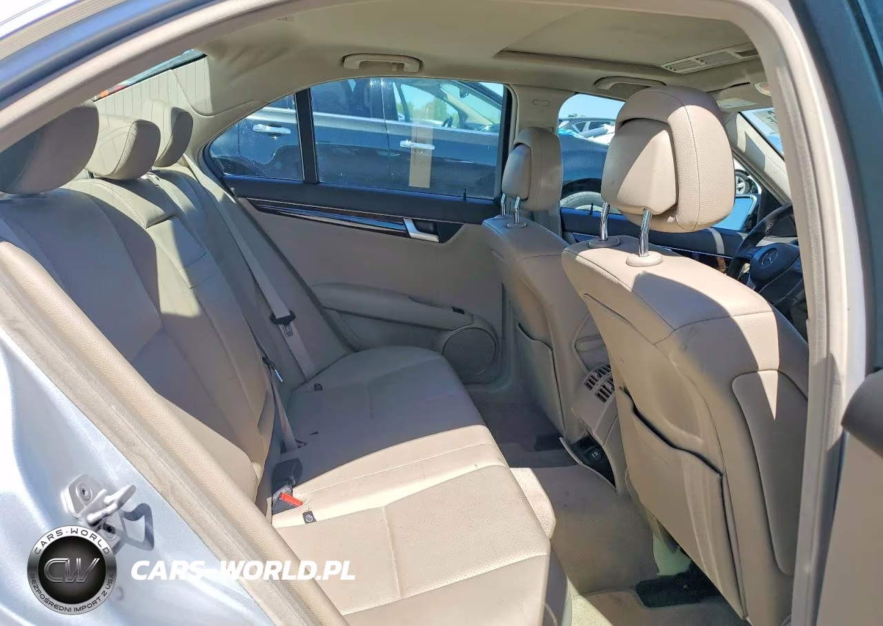2014 Mercedes-Benz C 250 VIN:WDDGF4HBXEA960864 - 10