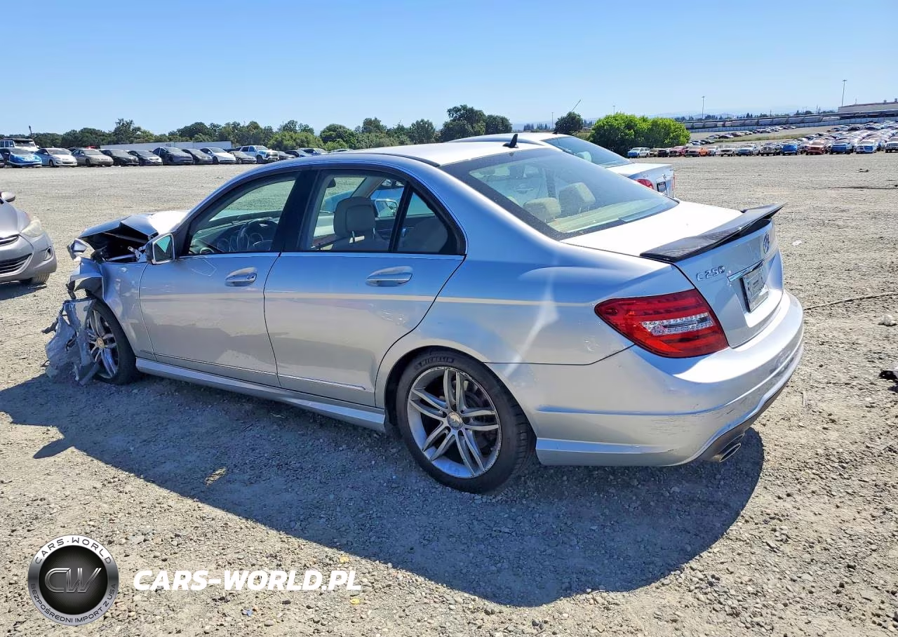 2014 Mercedes-Benz C 250 VIN:WDDGF4HBXEA960864 - 2