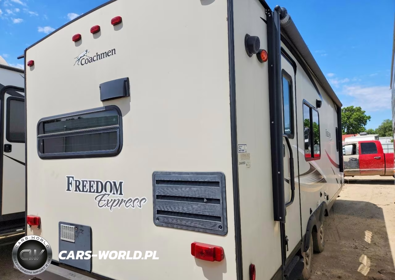 2018 Forest River Freedom Express Camper VIN:5ZT2FEPB4JS029243 - 4
