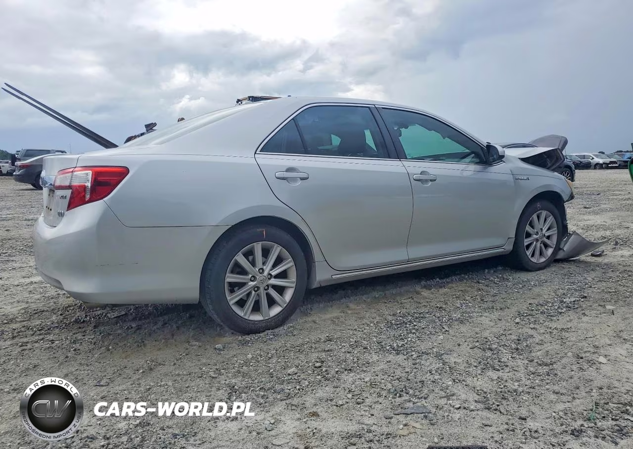 2014 Toyota Camry Hybrid Xle VIN:4T1BD1FK8EU120684 - 3