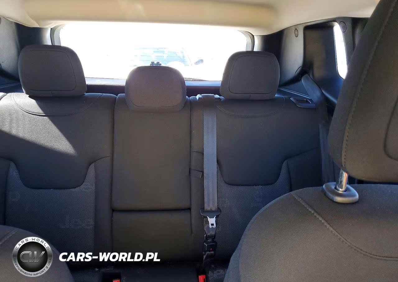 2016 Jeep Renegade Latitude VIN:ZACCJBBT0GPD42873 - 10