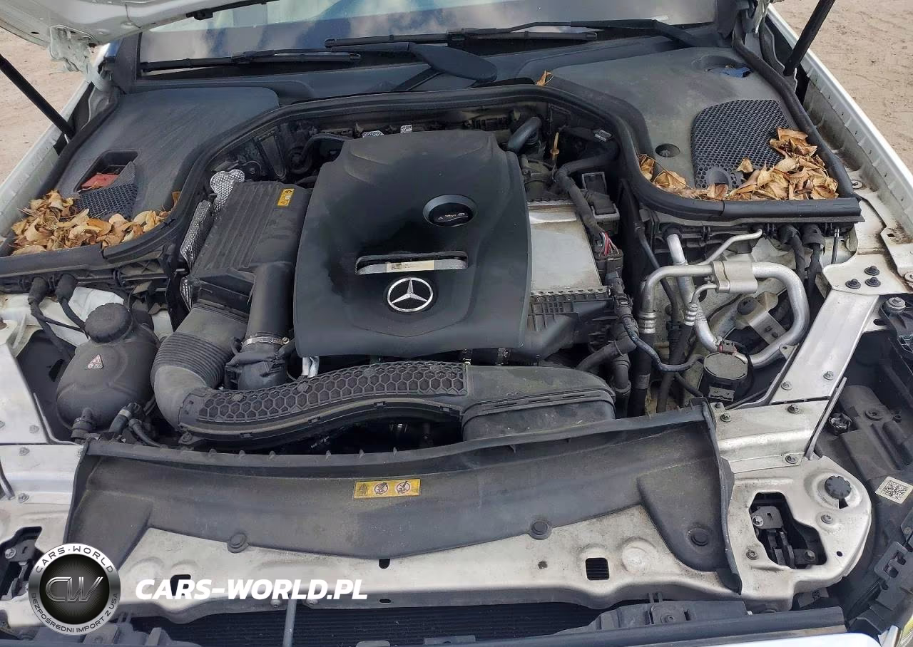 2018 Mercedes-Benz E 300 VIN:WDDZF4JBXJA390989 - 11