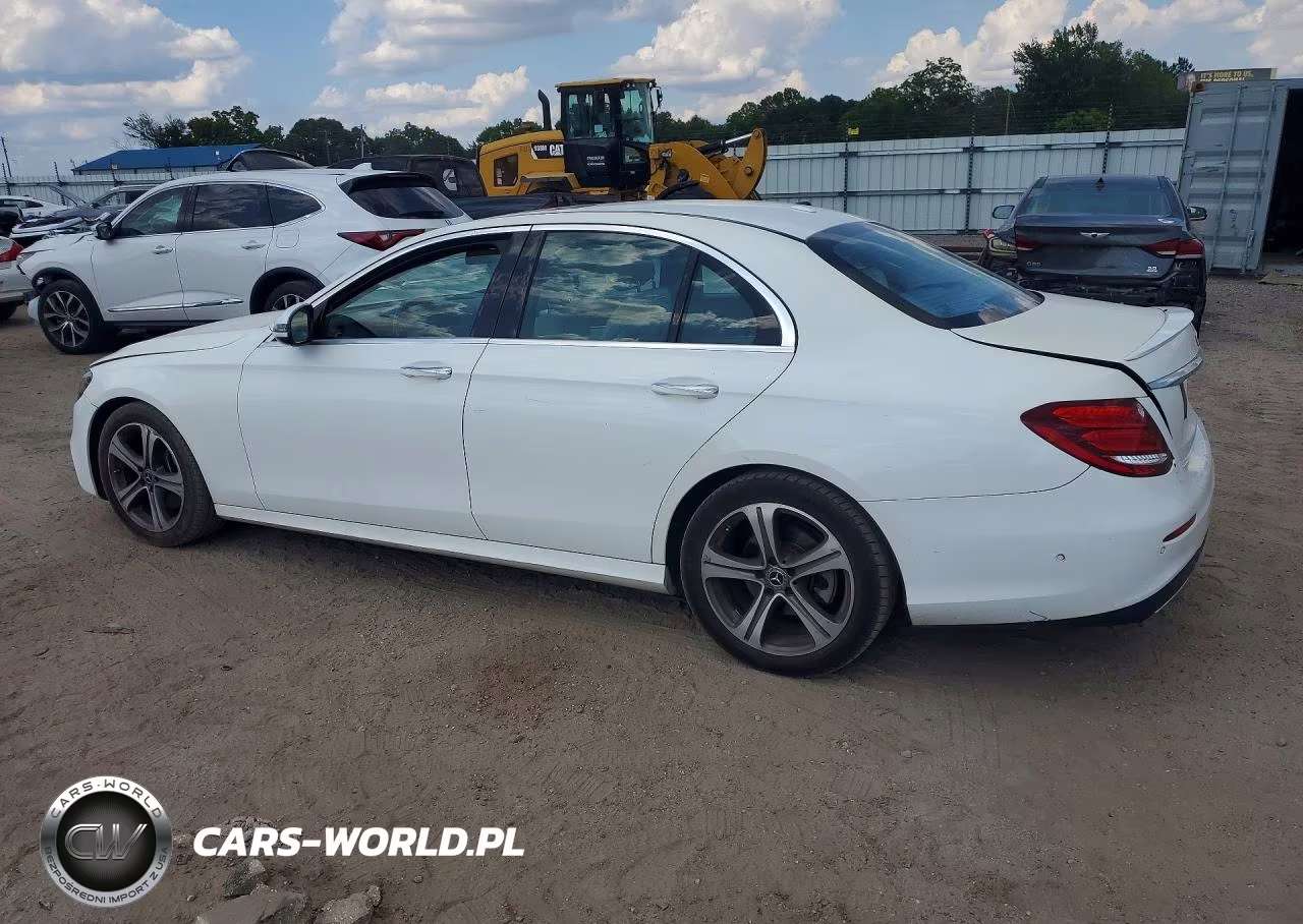 2018 Mercedes-Benz E 300 VIN:WDDZF4JBXJA390989 - 2
