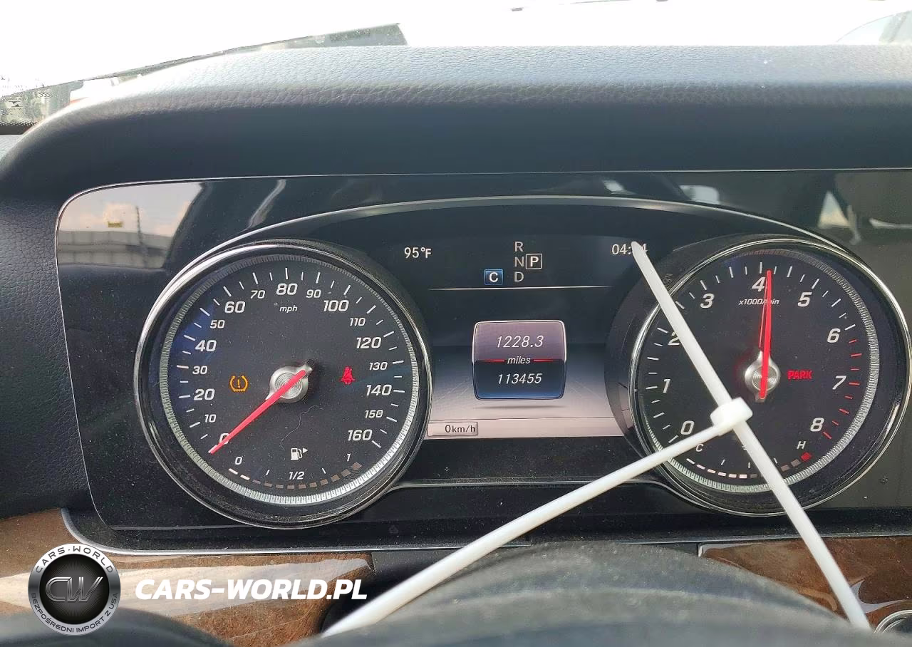 2018 Mercedes-Benz E 300 VIN:WDDZF4JBXJA390989 - 9