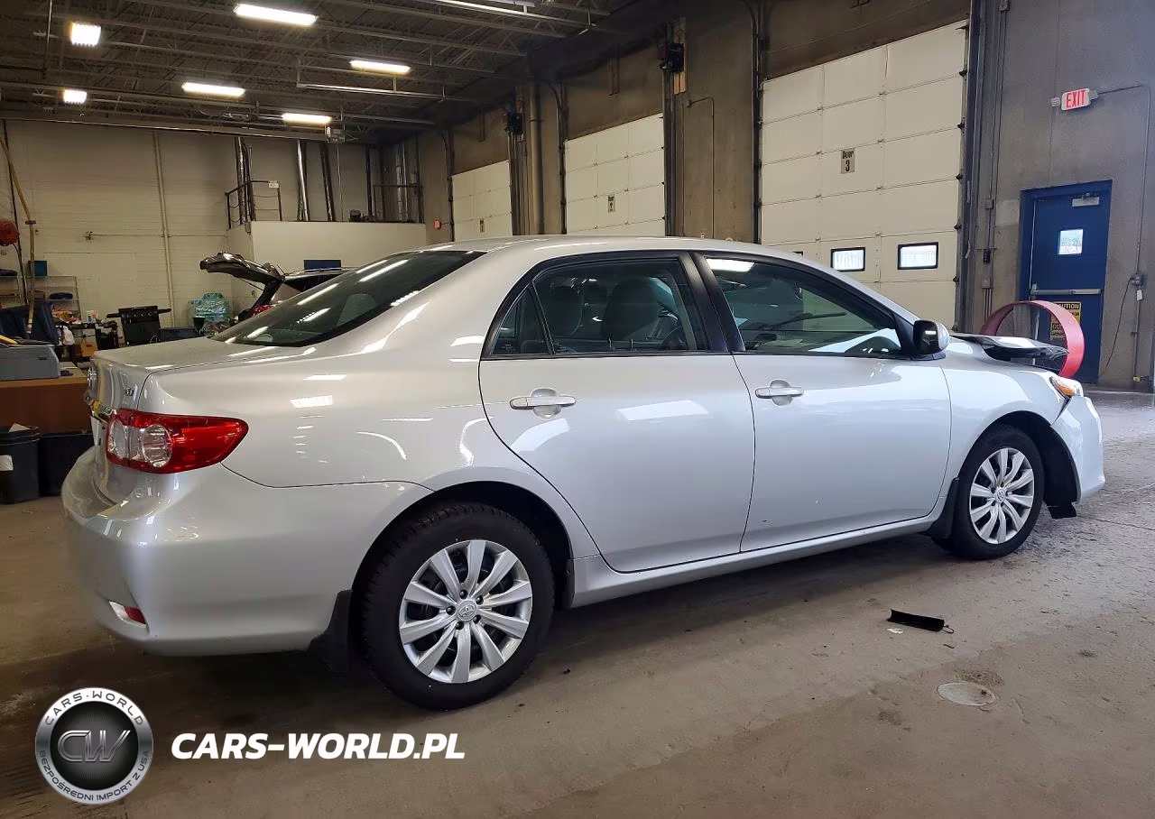 2013 Toyota Corolla Le VIN:5YFBU4EE3DP167358 - 3