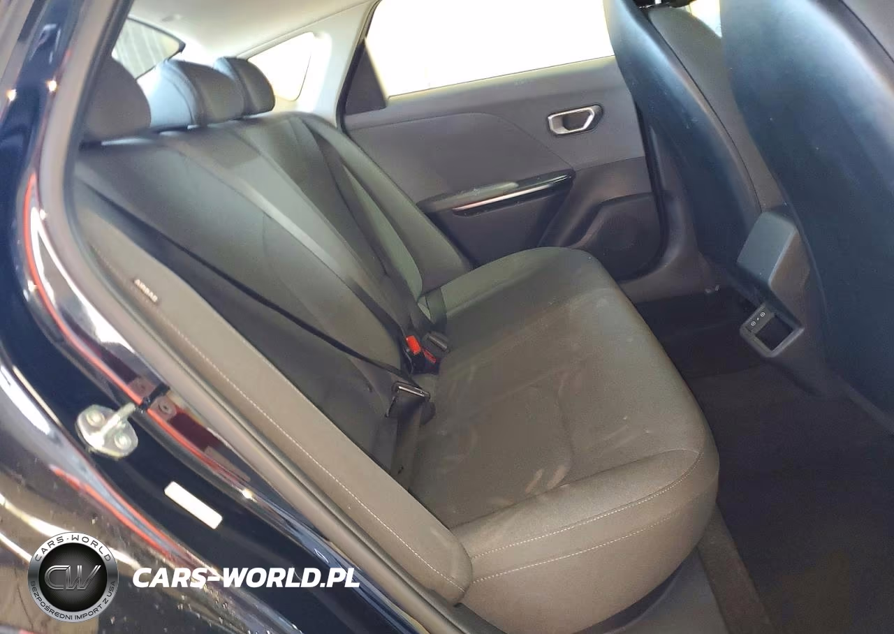2025 Kia K4 Lxs VIN:3KPFT4DE0SE074785 - 10