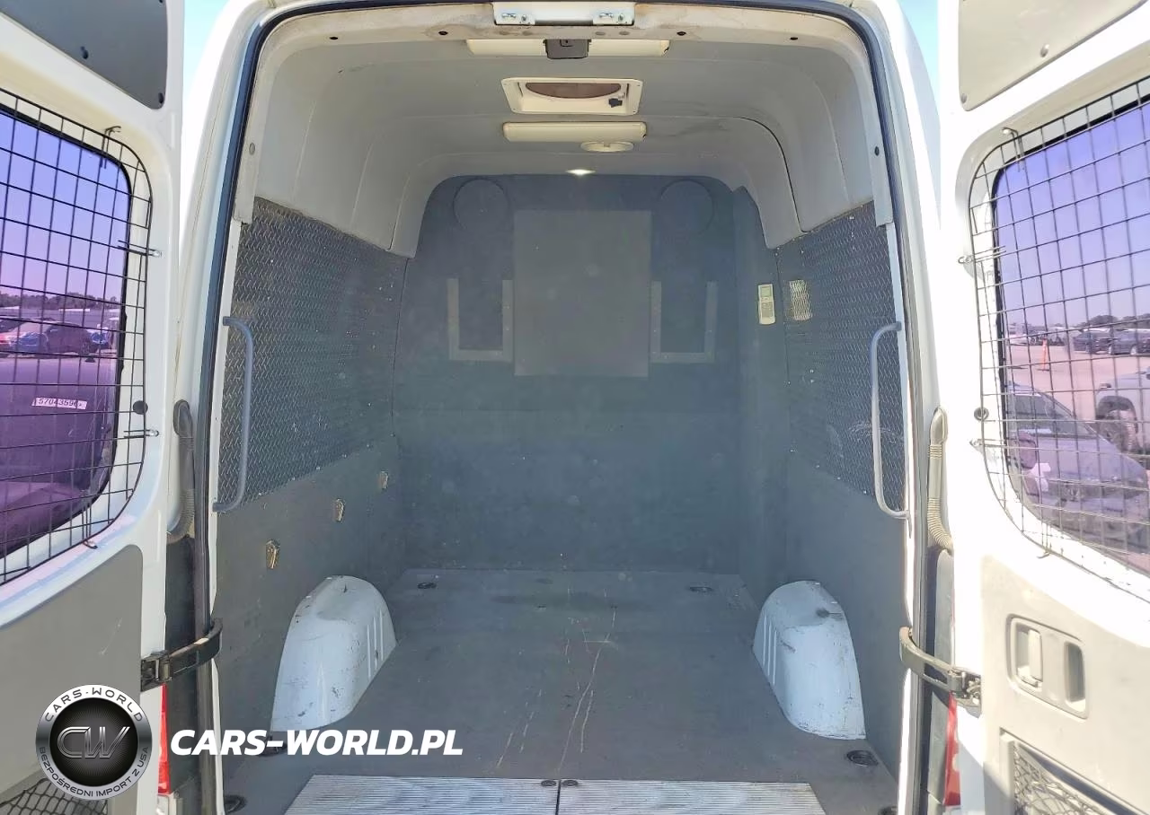 2010 Mercedes-Benz Sprinter 2500 VIN:WD3PE7CC1A5426597 - 10