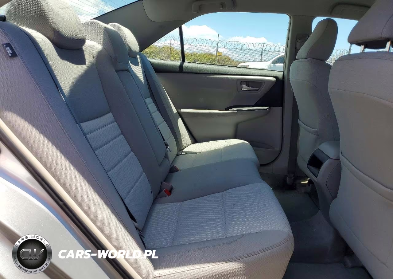 2015 Toyota Camry Le VIN:4T1BF1FK3FU884423 - 10