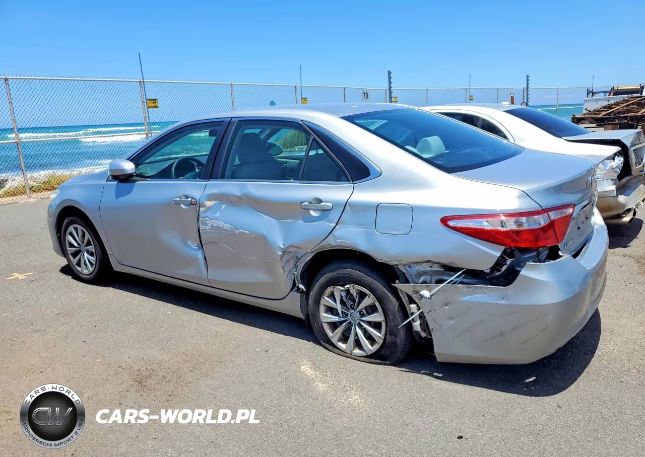 2015 Toyota Camry Le VIN:4T1BF1FK3FU884423 - 2