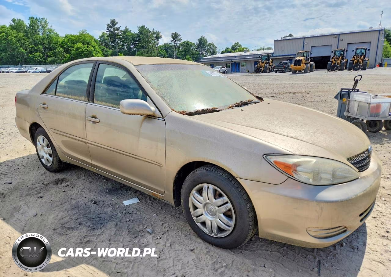 2004 Toyota Camry VIN:JTDBE32K240294565 - 4