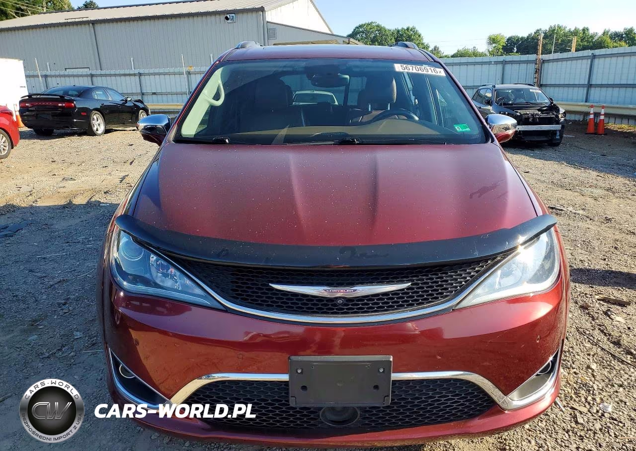 2017 Chrysler Pacifica Limited VIN:2C4RC1GG6HR854869 - 5