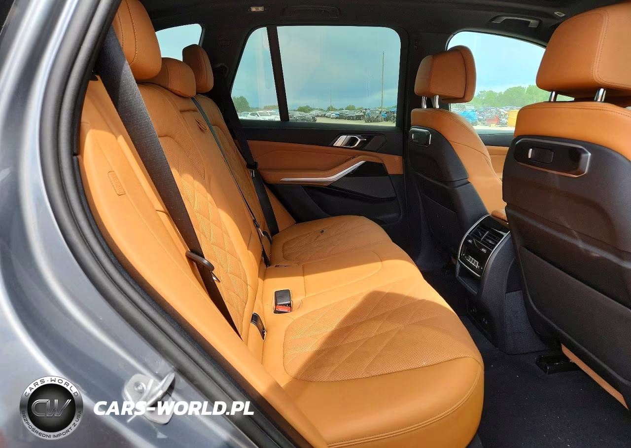 2024 BMW X5 xDrive50E VIN:5UX43EU04R9U19122 - 11