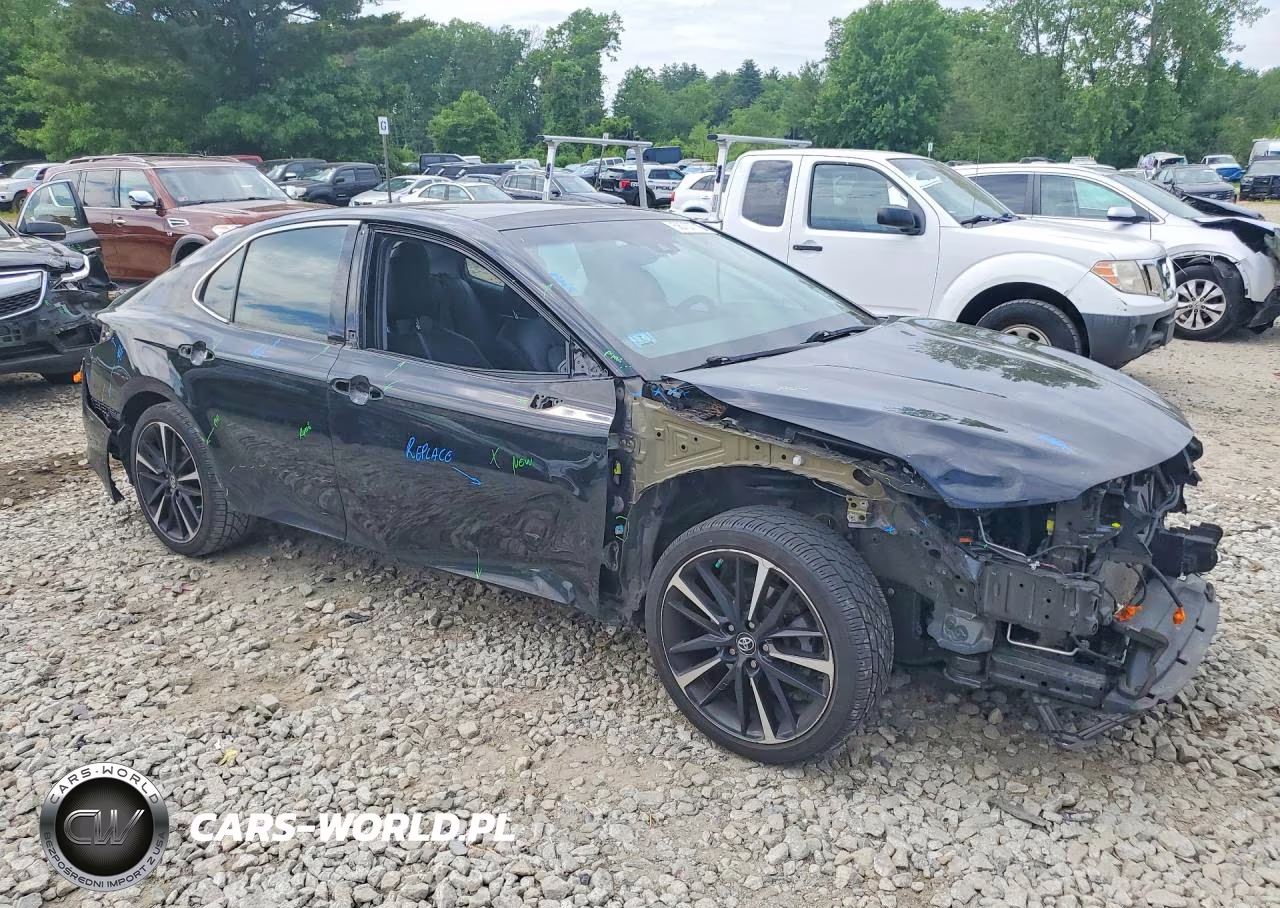 2018 Toyota Camry Xse VIN:4T1B61HK5JU132891 - 4